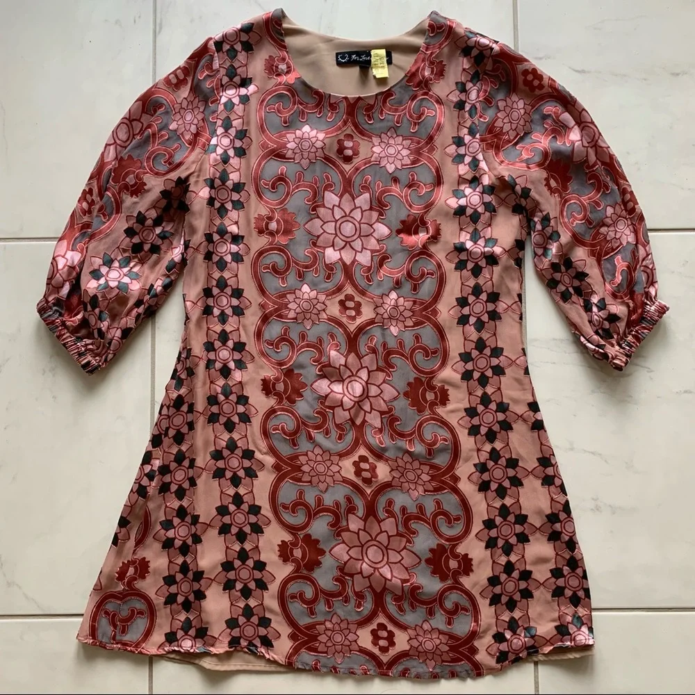 Pink Floral Sequin Shift Dress - Picture 3 of 10